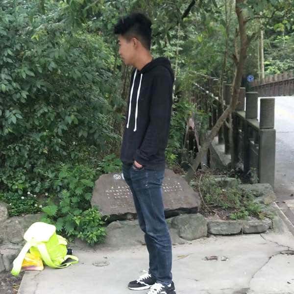 四川26岁单身帅哥真诚找对象-驻马店征婚相亲网