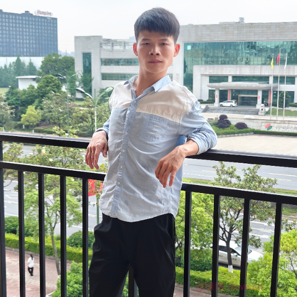 湖南28岁单身帅哥真诚找对象-驻马店征婚相亲网