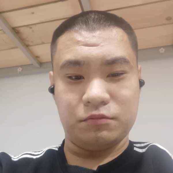 25岁岁山东单身帅哥 - 驻马店吉缘网