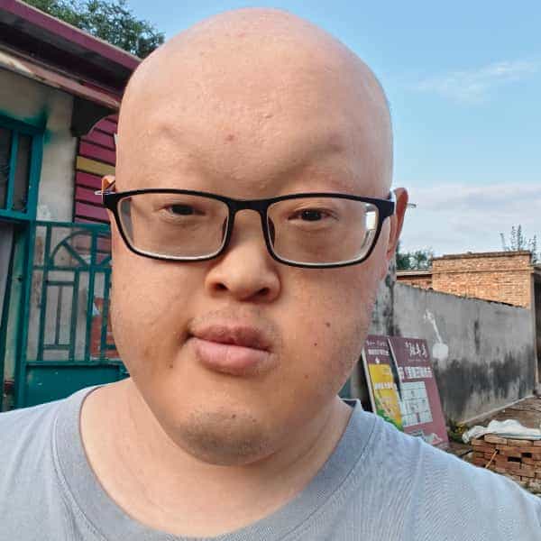 28岁岁山东单身帅哥 - 驻马店吉缘网